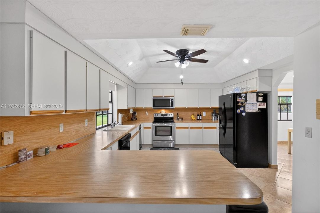 For Sale: $1,499,900 (4 beds, 3 baths, 3526 Square Feet)