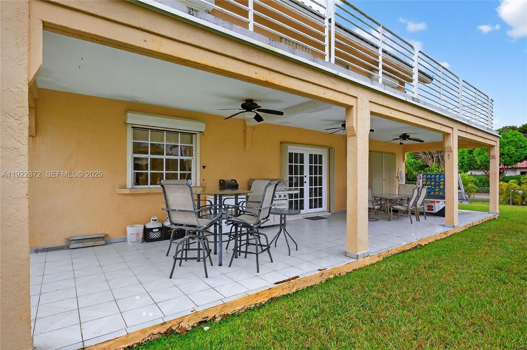 For Sale: $1,499,900 (4 beds, 3 baths, 3526 Square Feet)