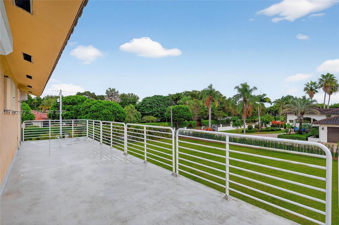 For Sale: $1,499,900 (4 beds, 3 baths, 3526 Square Feet)