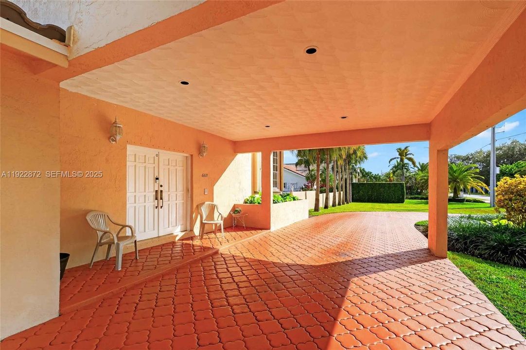 For Sale: $1,499,900 (4 beds, 3 baths, 3526 Square Feet)