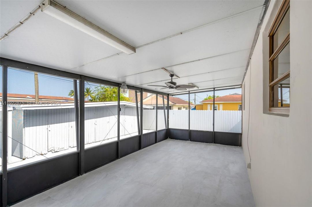 For Sale: $539,000 (3 beds, 1 baths, 1403 Square Feet)