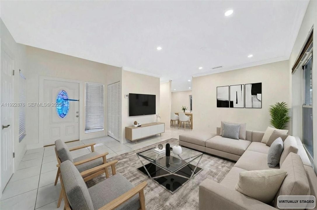 En Venta: $490,000 (3 camas, 2 baños, 1986 Pies cuadrados)