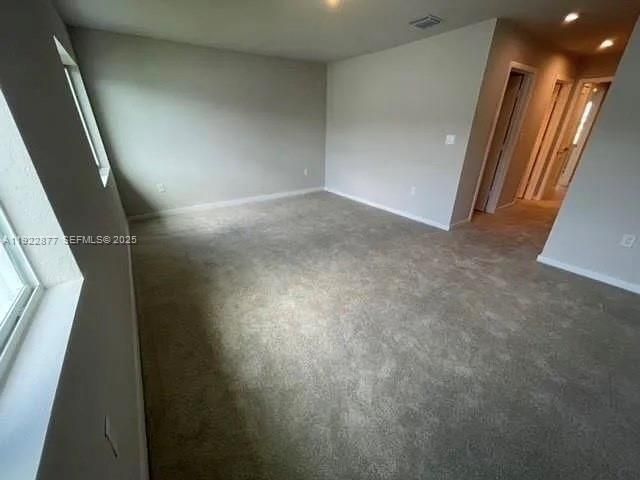 For Rent: $2,700 (3 beds, 3 baths, 1425 Square Feet)