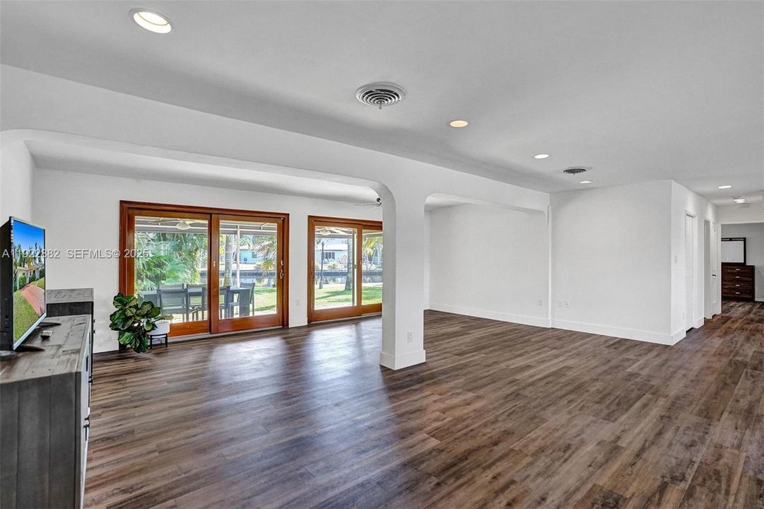 For Sale: $1,350,000 (4 beds, 3 baths, 2397 Square Feet)