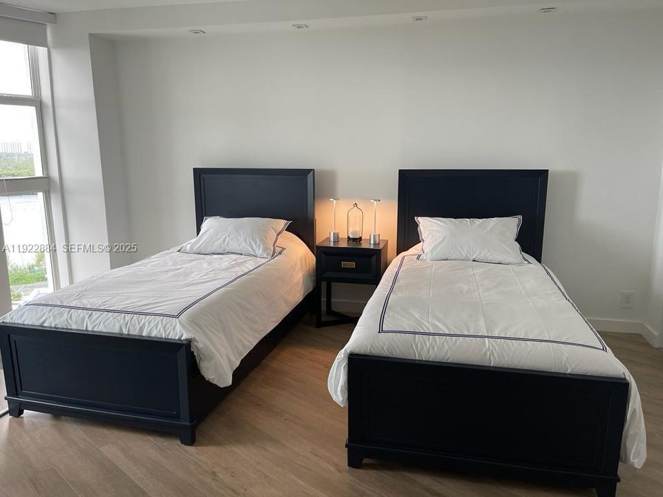 For Rent: $4,500 (2 beds, 2 baths, 1357 Square Feet)