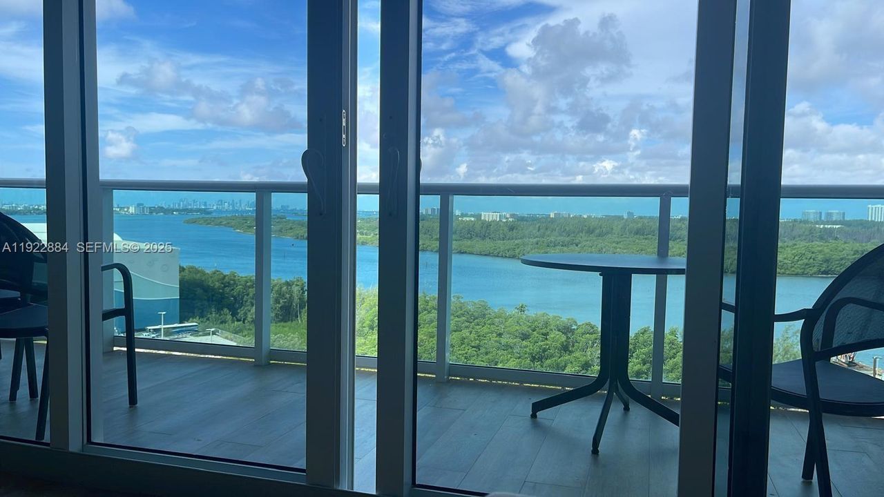 For Rent: $4,500 (2 beds, 2 baths, 1357 Square Feet)