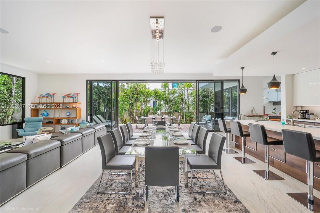 En Venta: $5,490,000 (5 camas, 5 baños, 4650 Pies cuadrados)