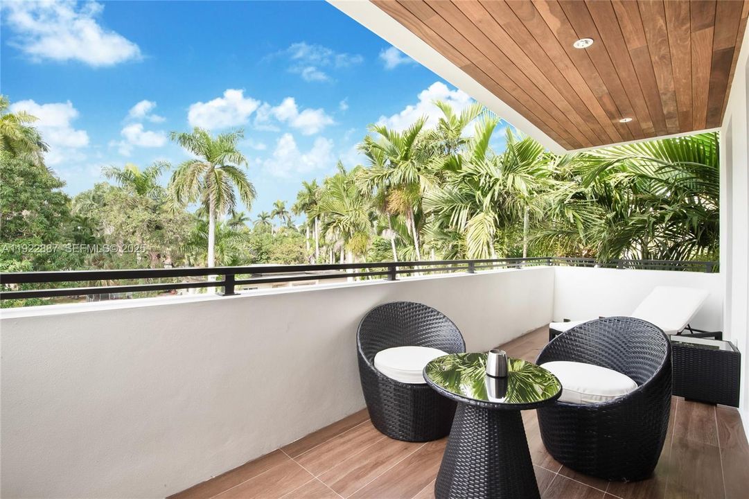 En Venta: $5,490,000 (5 camas, 5 baños, 4650 Pies cuadrados)