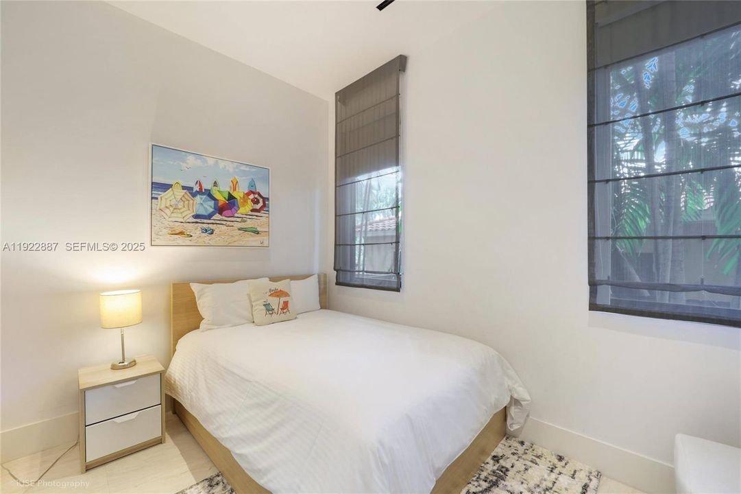 En Venta: $5,490,000 (5 camas, 5 baños, 4650 Pies cuadrados)