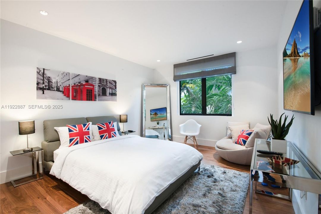 En Venta: $5,490,000 (5 camas, 5 baños, 4650 Pies cuadrados)