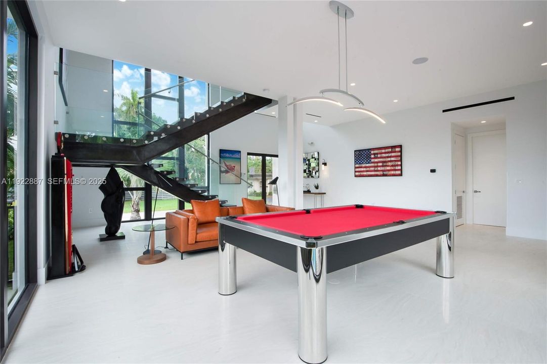 En Venta: $5,490,000 (5 camas, 5 baños, 4650 Pies cuadrados)