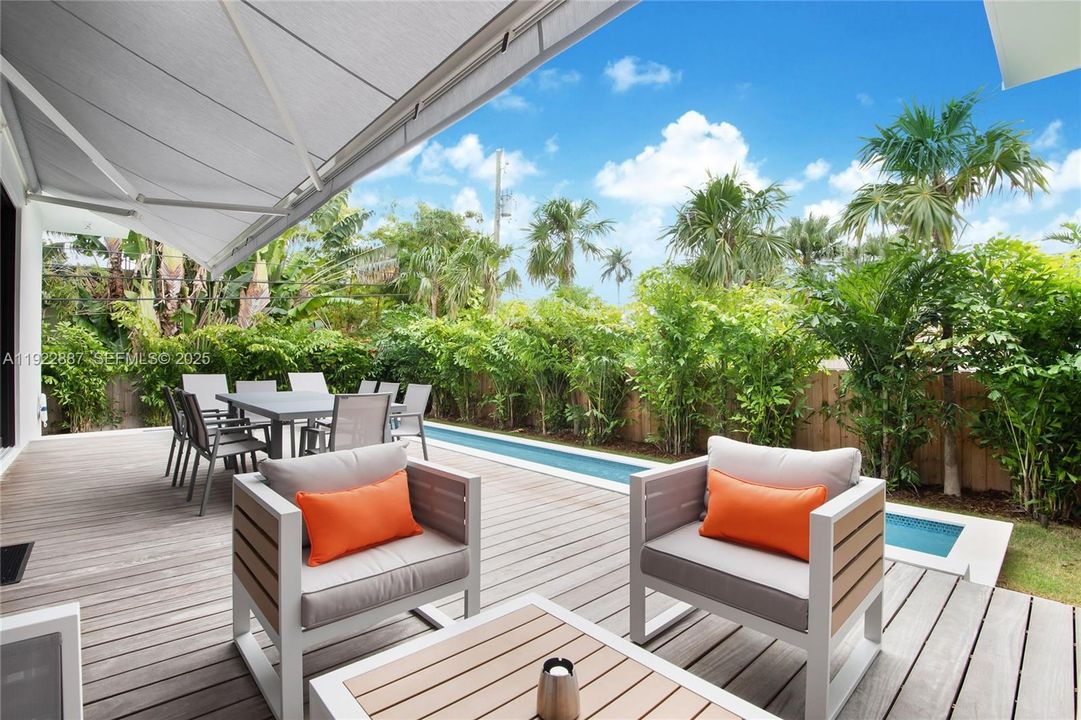 En Venta: $5,490,000 (5 camas, 5 baños, 4650 Pies cuadrados)