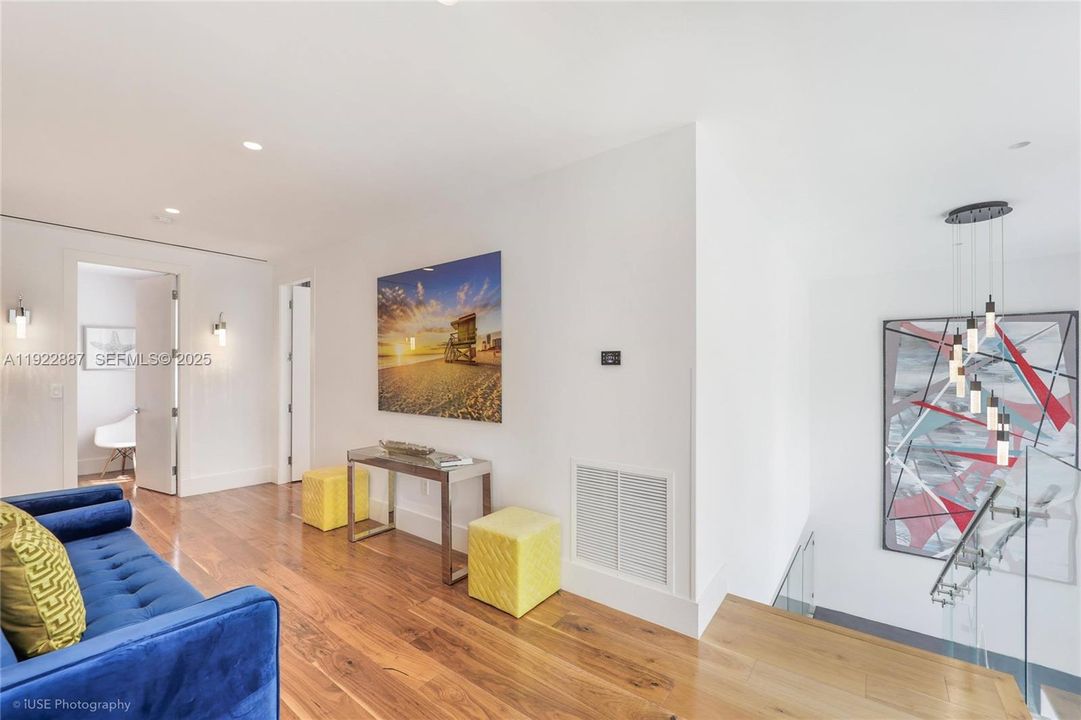 En Venta: $5,490,000 (5 camas, 5 baños, 4650 Pies cuadrados)