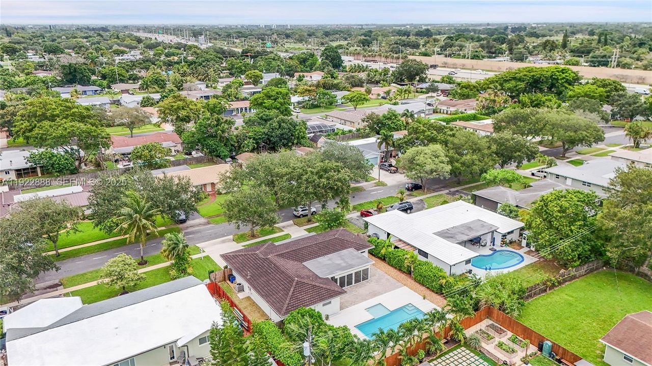 For Sale: $750,000 (4 beds, 2 baths, 2192 Square Feet)