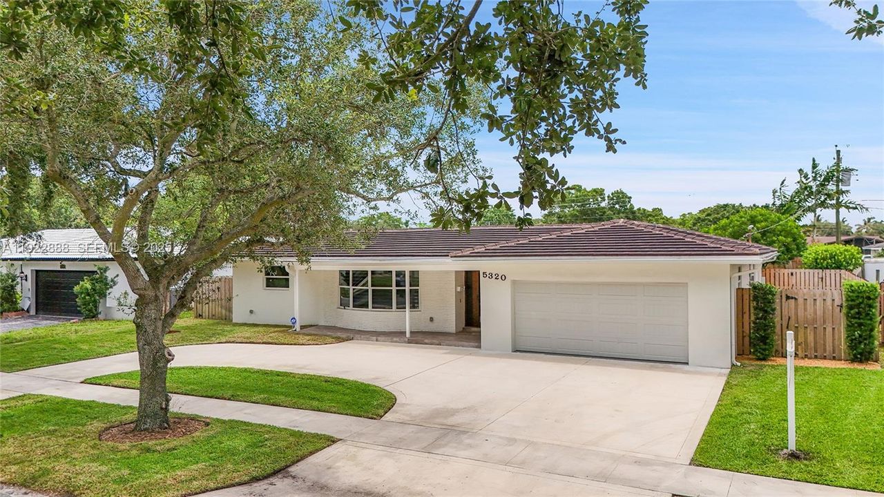 For Sale: $750,000 (4 beds, 2 baths, 2192 Square Feet)