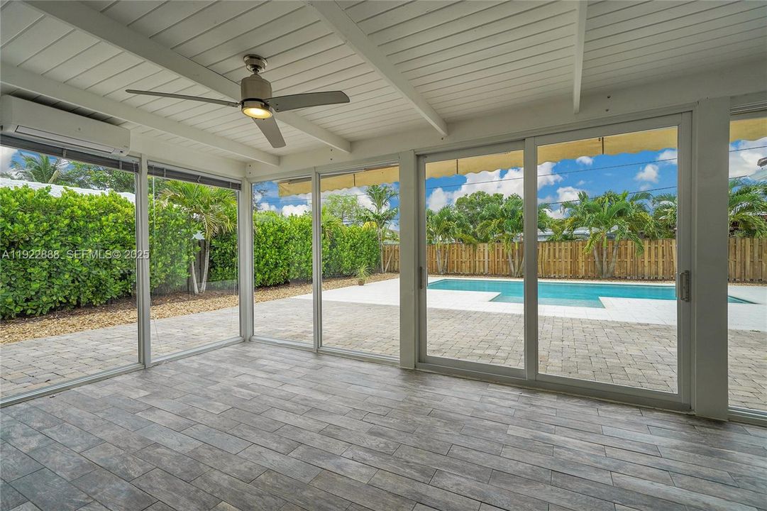 For Sale: $750,000 (4 beds, 2 baths, 2192 Square Feet)