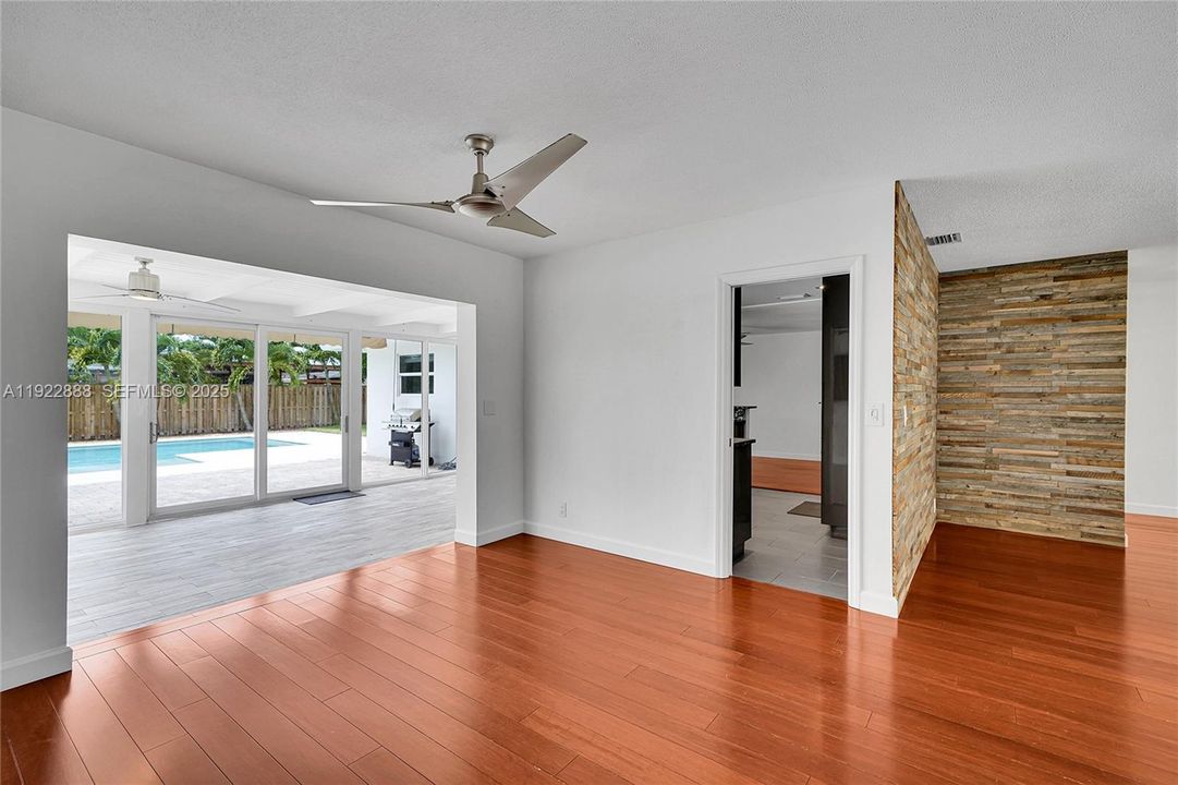 For Sale: $750,000 (4 beds, 2 baths, 2192 Square Feet)