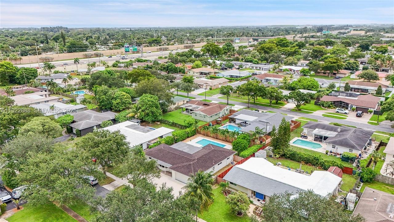 For Sale: $750,000 (4 beds, 2 baths, 2192 Square Feet)