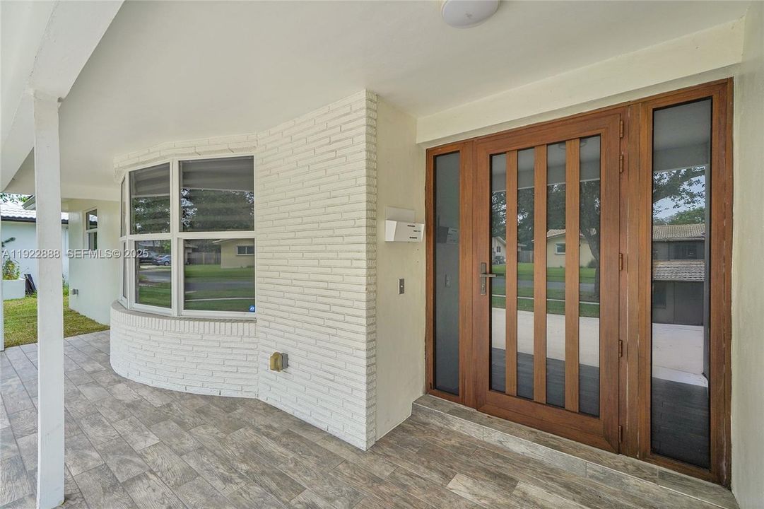 For Sale: $750,000 (4 beds, 2 baths, 2192 Square Feet)