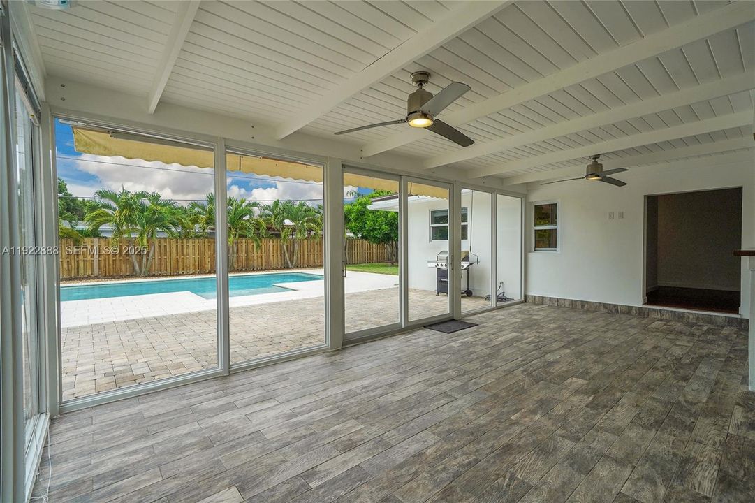 For Sale: $750,000 (4 beds, 2 baths, 2192 Square Feet)