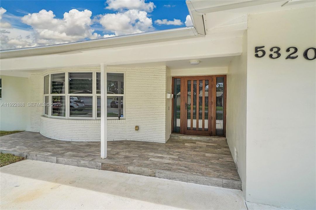 For Sale: $750,000 (4 beds, 2 baths, 2192 Square Feet)