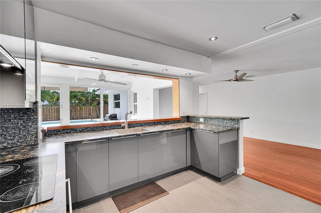 For Sale: $750,000 (4 beds, 2 baths, 2192 Square Feet)