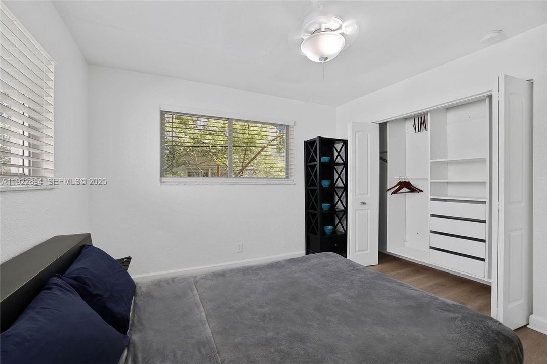 For Rent: $4,800 (3 beds, 2 baths, 1220 Square Feet)