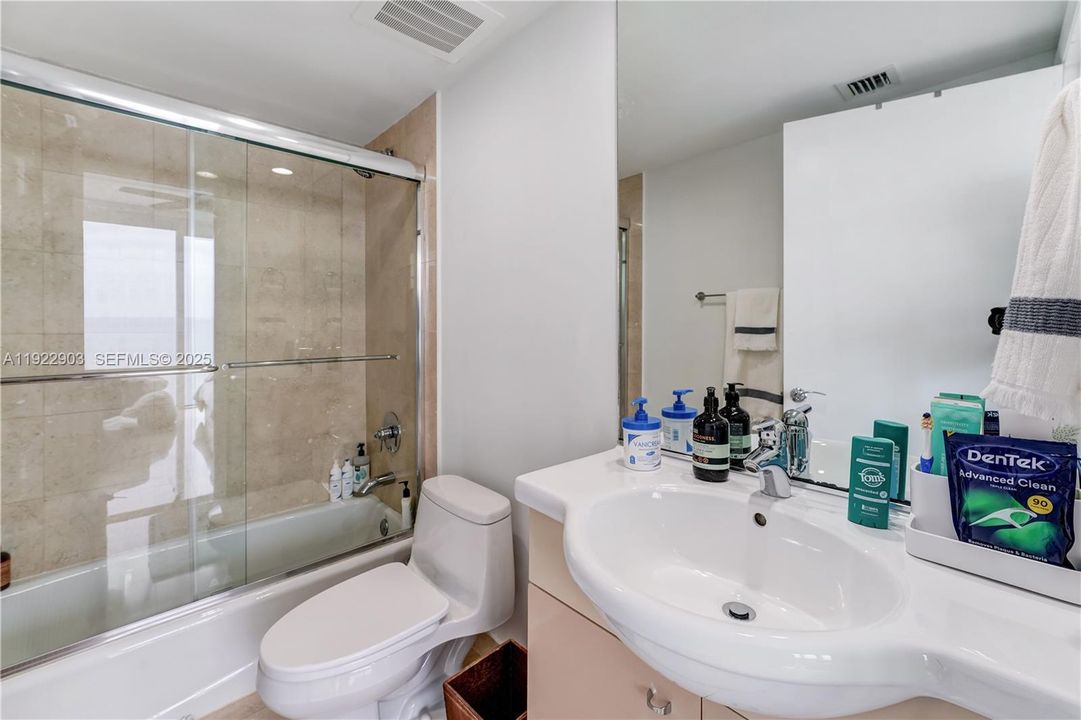 待售: $2,350,000 (3 贝兹, 3 浴室, 2065 平方英尺)