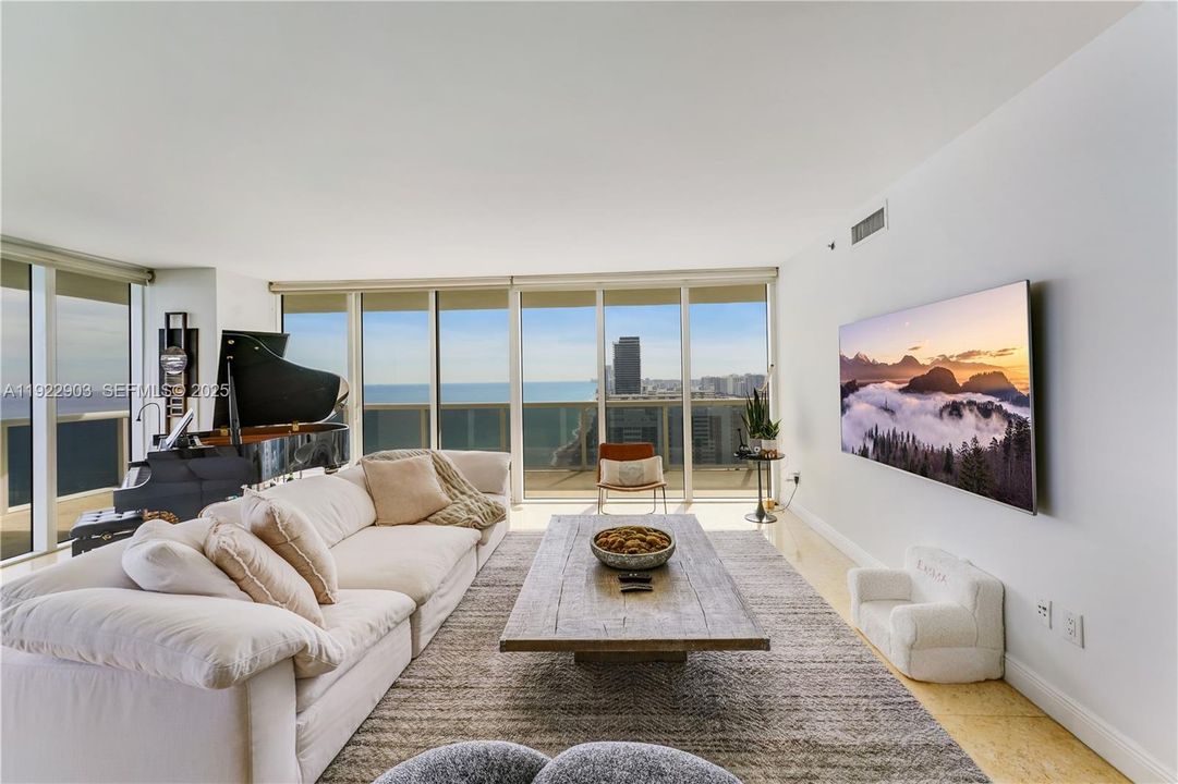 待售: $2,350,000 (3 贝兹, 3 浴室, 2065 平方英尺)