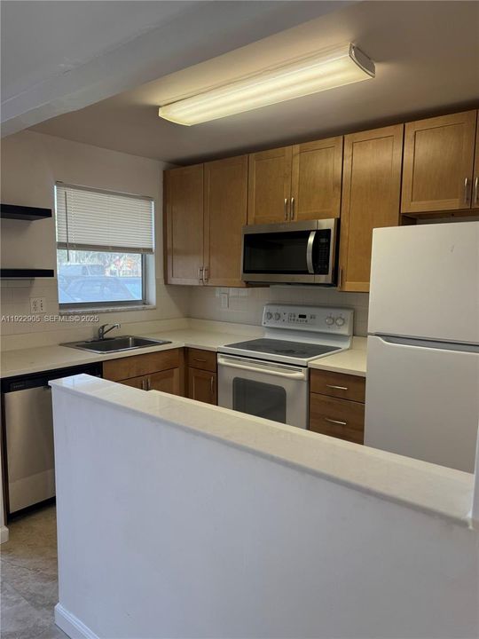 待售: $123,900 (2 贝兹, 2 浴室, 850 平方英尺)