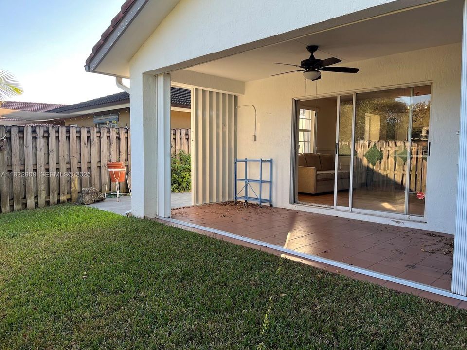 For Sale: $549,000 (3 beds, 2 baths, 1723 Square Feet)