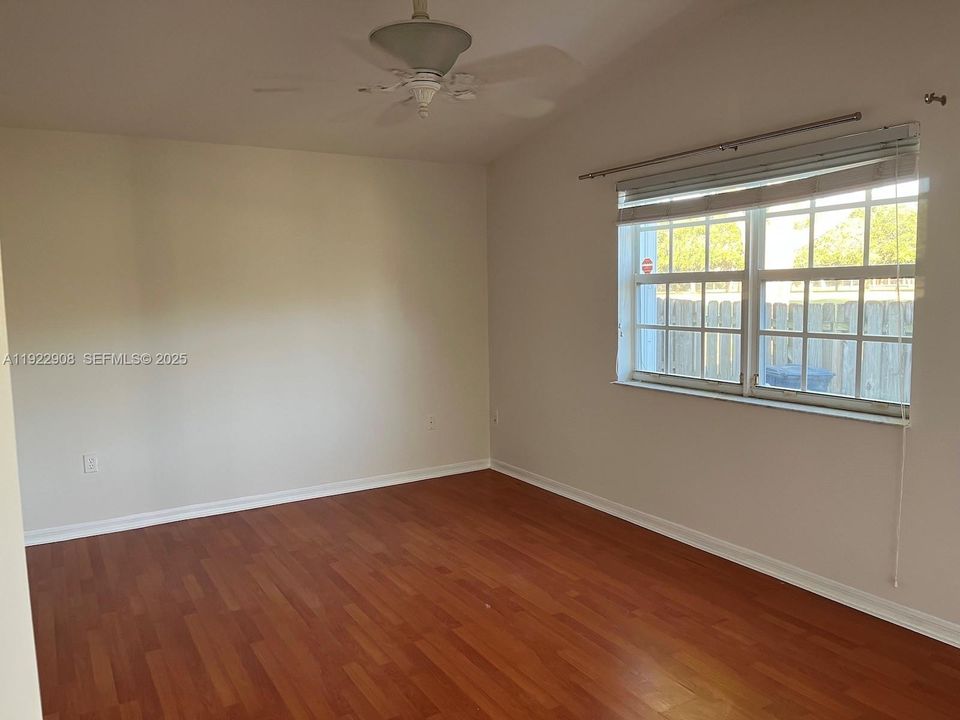 For Sale: $549,000 (3 beds, 2 baths, 1723 Square Feet)