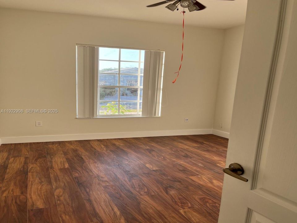 For Sale: $549,000 (3 beds, 2 baths, 1723 Square Feet)