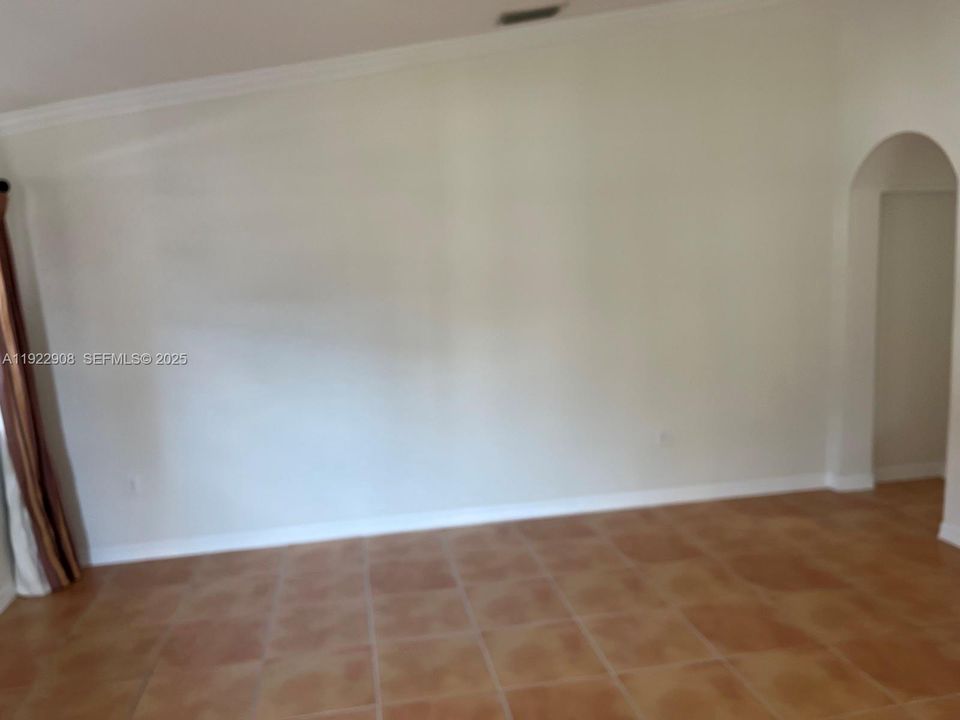 For Sale: $549,000 (3 beds, 2 baths, 1723 Square Feet)