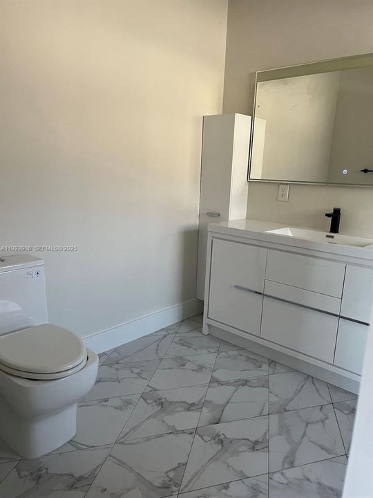 For Sale: $549,000 (3 beds, 2 baths, 1723 Square Feet)