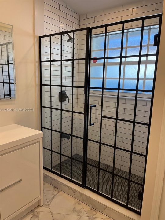 For Sale: $549,000 (3 beds, 2 baths, 1723 Square Feet)