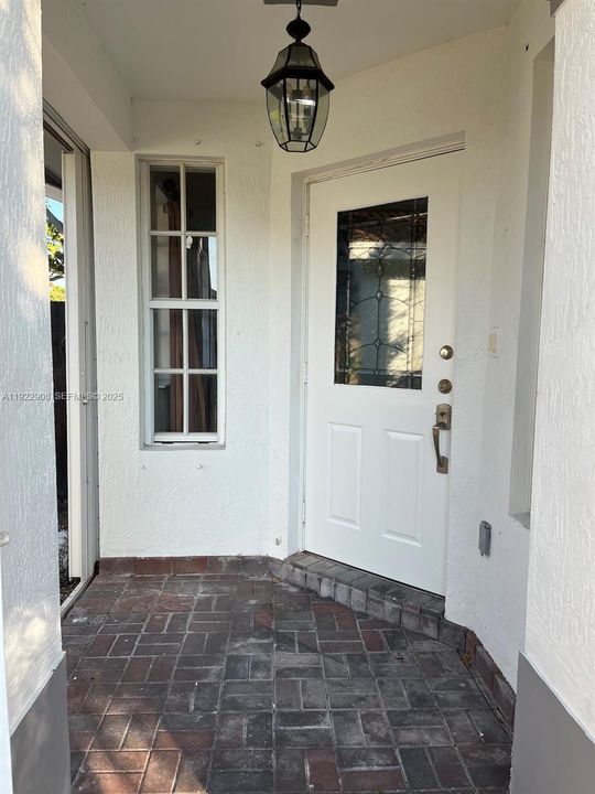 For Sale: $549,000 (3 beds, 2 baths, 1723 Square Feet)