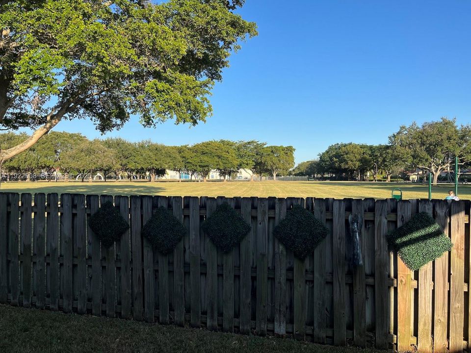 For Sale: $549,000 (3 beds, 2 baths, 1723 Square Feet)