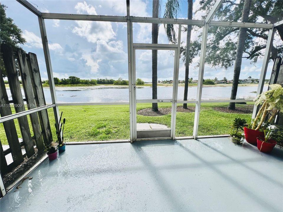 For Rent: $3,550 (3 beds, 2 baths, 1469 Square Feet)