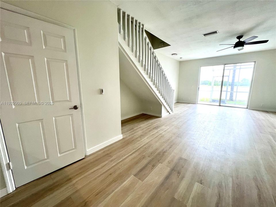 For Rent: $3,550 (3 beds, 2 baths, 1469 Square Feet)