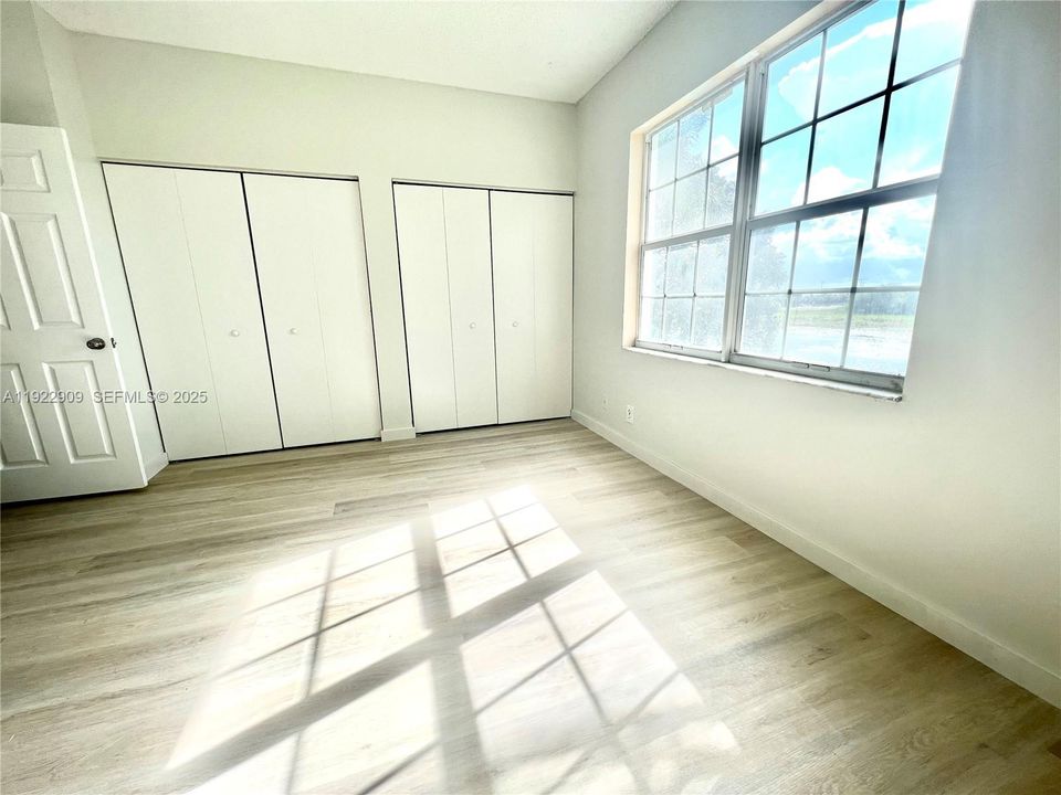 For Rent: $3,550 (3 beds, 2 baths, 1469 Square Feet)