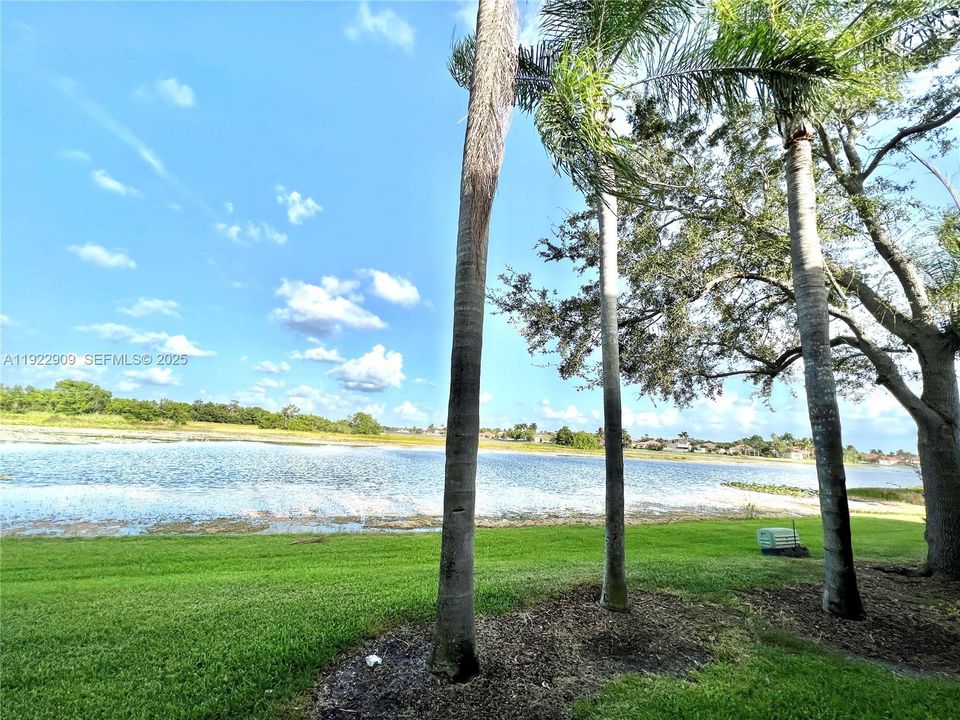 For Rent: $3,550 (3 beds, 2 baths, 1469 Square Feet)