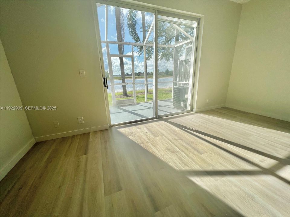 For Rent: $3,550 (3 beds, 2 baths, 1469 Square Feet)