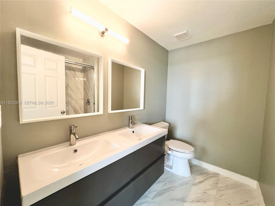 For Rent: $3,550 (3 beds, 2 baths, 1469 Square Feet)