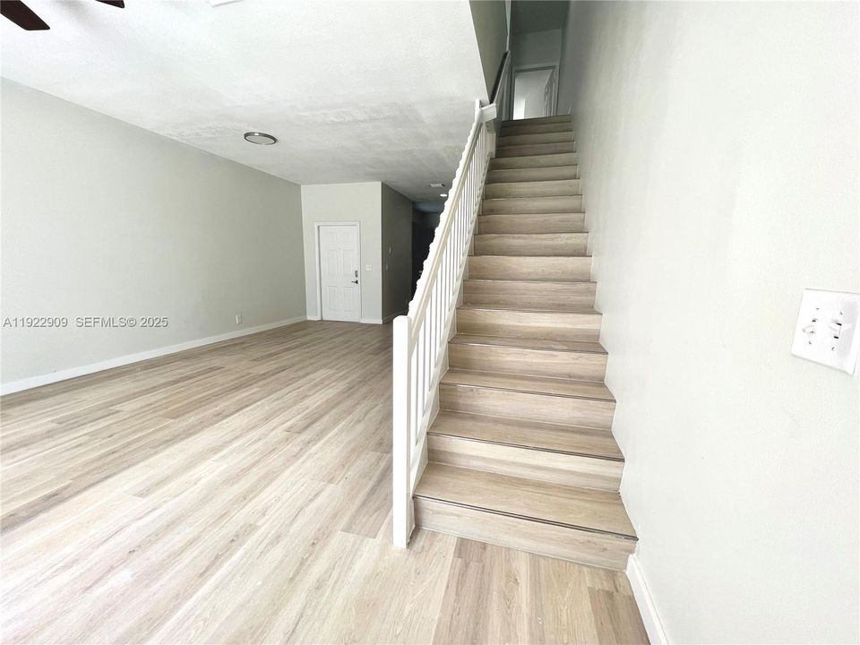 For Rent: $3,550 (3 beds, 2 baths, 1469 Square Feet)
