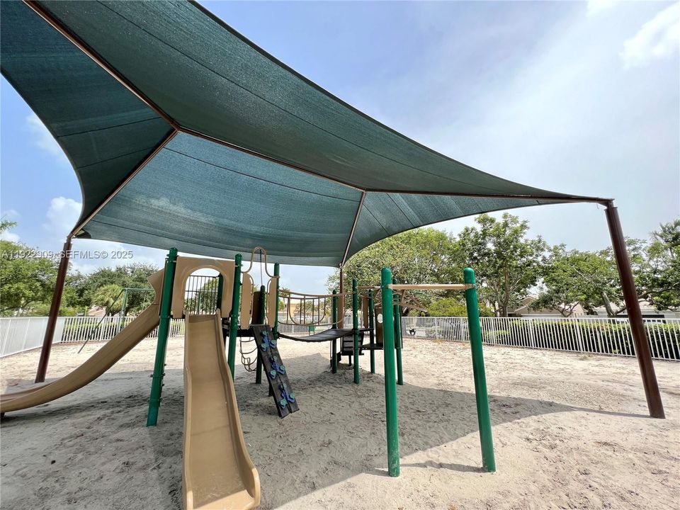 For Rent: $3,550 (3 beds, 2 baths, 1469 Square Feet)