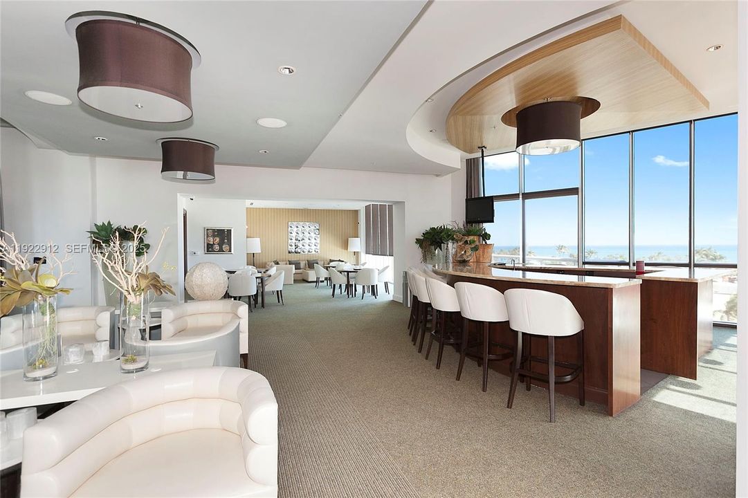 For Rent: $5,200 (2 beds, 2 baths, 1656 Square Feet)