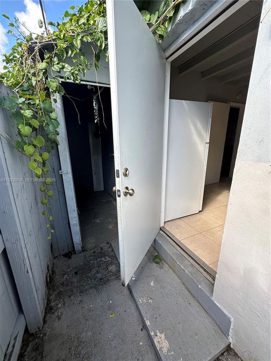 待售: $350,000 (3 贝兹, 2 浴室, 1071 平方英尺)