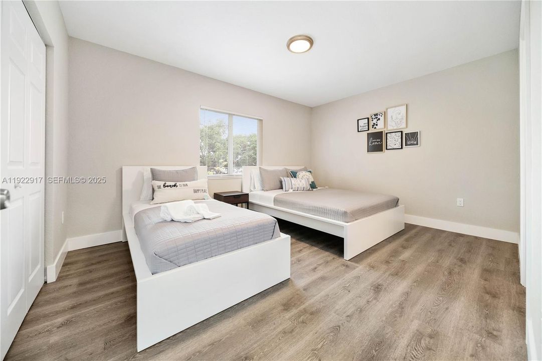 For Sale: $999,000 (0 beds, 0 baths, 3456 Square Feet)