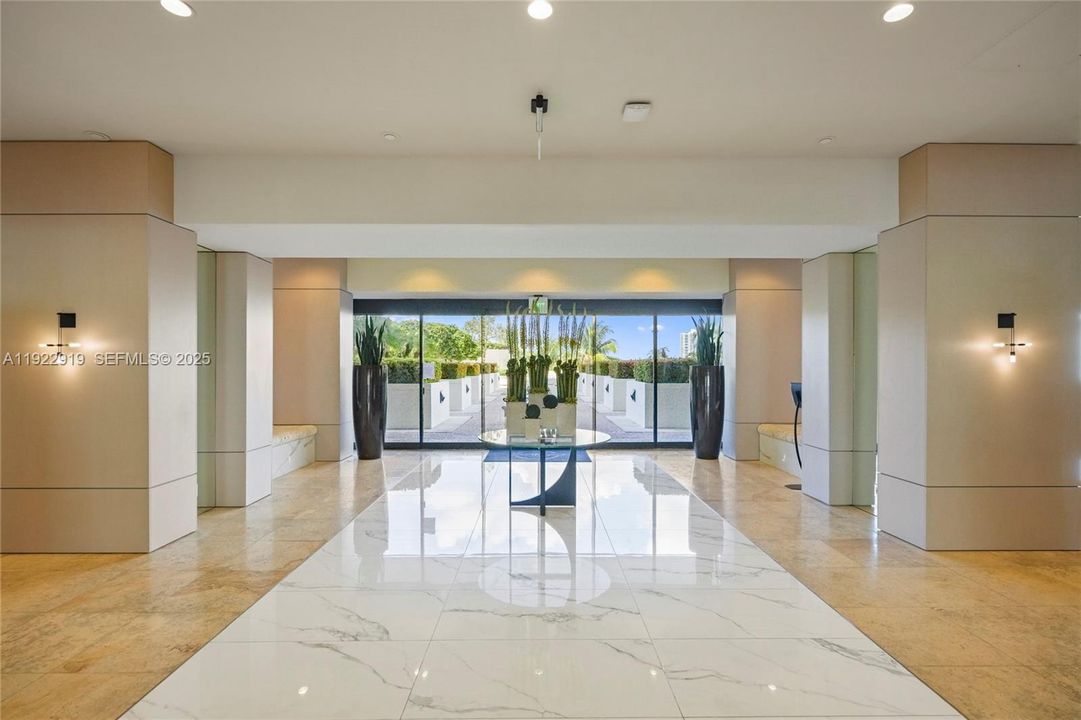 For Rent: $6,500 (3 beds, 2 baths, 1880 Square Feet)